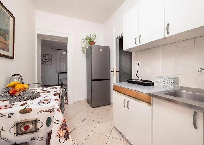 1 Bedroom Beautiful In Daire Pula