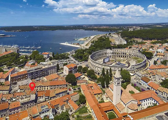 1 Bedroom Beautiful In *