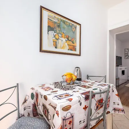 Apartament 1 Bedroom Beautiful In