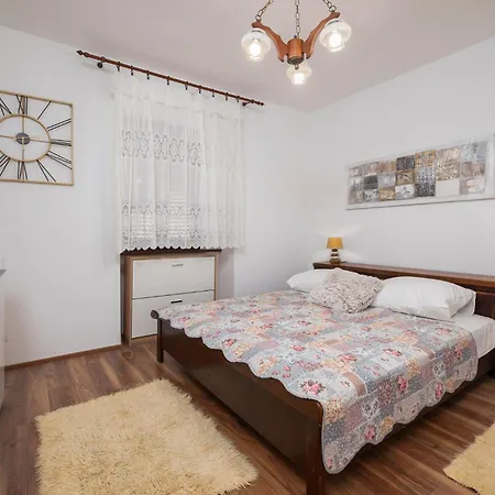 Apartment Pet Friendly In With Wifi
